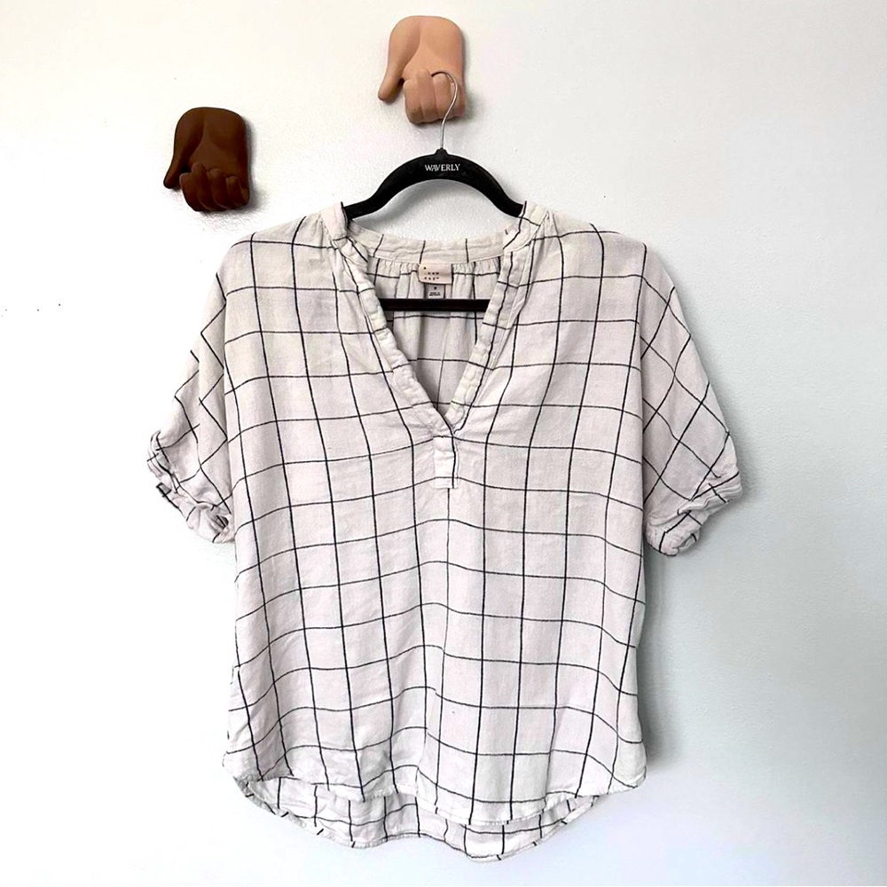 A new day cotton grid detail rolled short sleeve v-neck high low hem shirt L